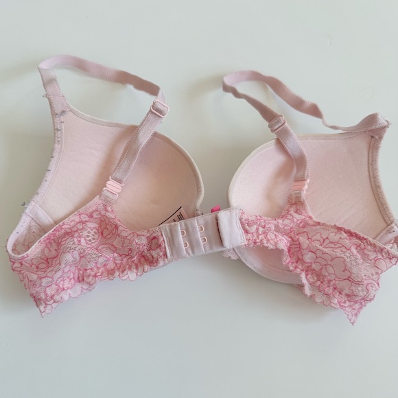 Victoria’s Secret Dream Angles Push Up Bra size 32B in Pink Lace - Picture 2 of 3